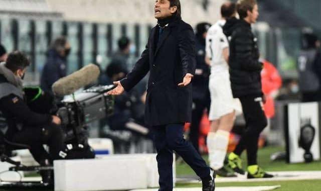 欧冠官方app-孔蒂为竖中指致歉：面对侮辱 我的应对方式是错的