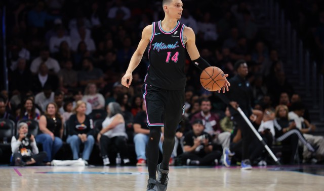 欧冠客户端安装-热火迎战魔术 希罗&amp;鲍威尔&amp;韦尔&amp;亚库乔尼斯出战 维金斯缺阵