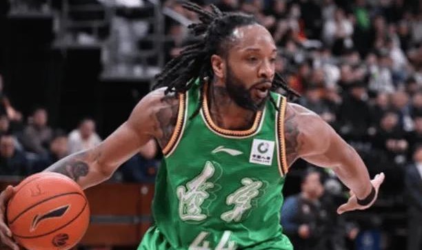 欧冠客户端安装-失望透顶！辽篮输青岛尴尬画面曝光 威尔斯没握手直接回更衣室