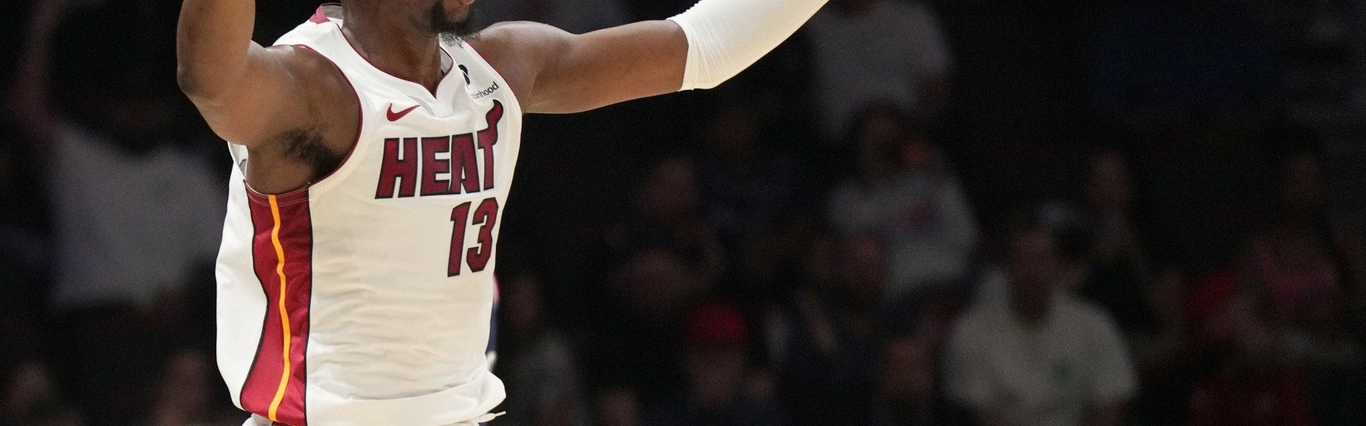 欧冠app下载-70+先生仅11人！张大帅6次打满全场屠榜 现役6人 三旬老汉仅一位