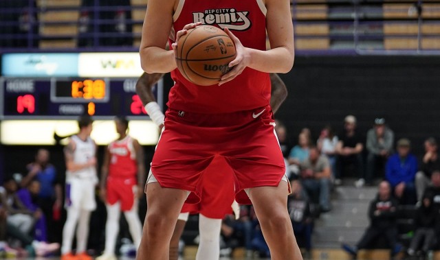 欧冠直播下载-差一点！杨瀚森G联赛砍新高31分 此前他在CBA单场得分纪录是32分