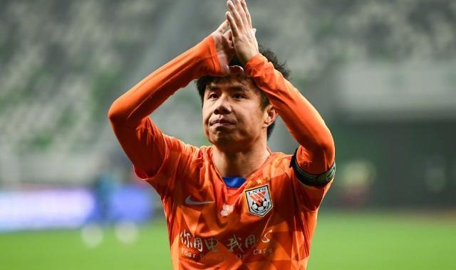 欧冠app下载-山东泰山官宣蒿俊闵转会武汉 自由身零转会费加盟