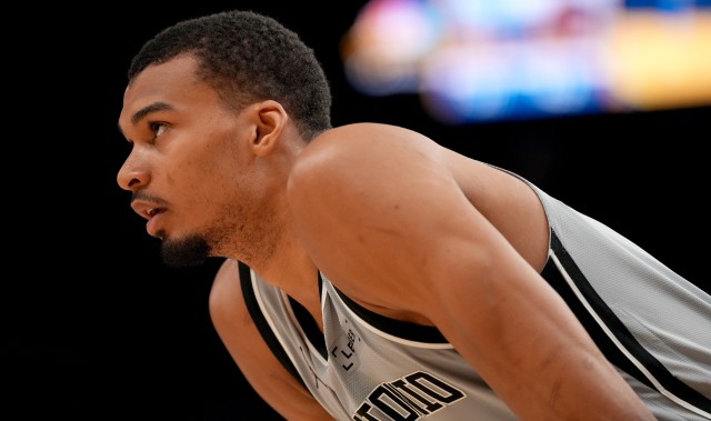 欧冠app下载-埃利奥特：文班有科比的那种心态 他不是来交朋友的&amp;只想赢球