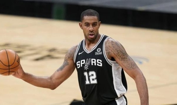 大结局？阿尔德里奇底薪加盟篮网 联手三巨头冲冠