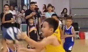 欧冠官方app-库里全网寻人！当我们模仿库里 究竟应该学习什么？