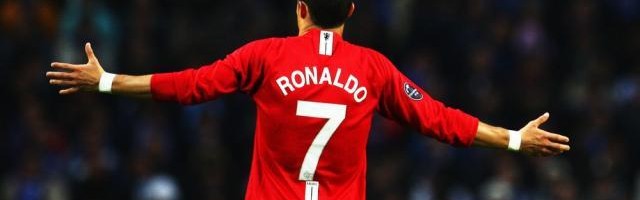 欧冠app下载-C罗重回曼联立马穿7号？穿7号难度大 他或许穿28号
